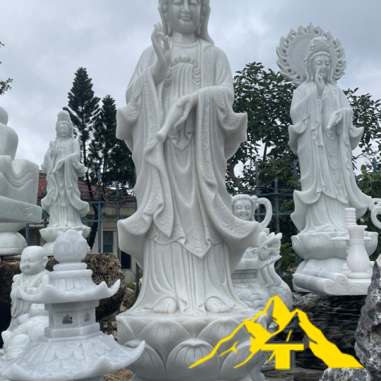 tượng mẹ quan âm+ lư hương